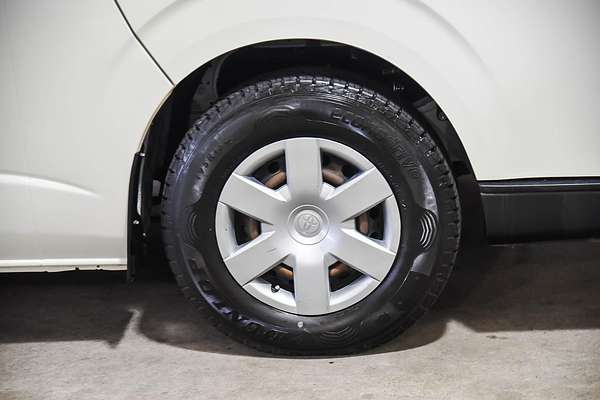 2018 Toyota Hiace Commuter KDH223R