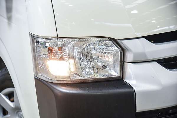 2018 Toyota Hiace Commuter KDH223R