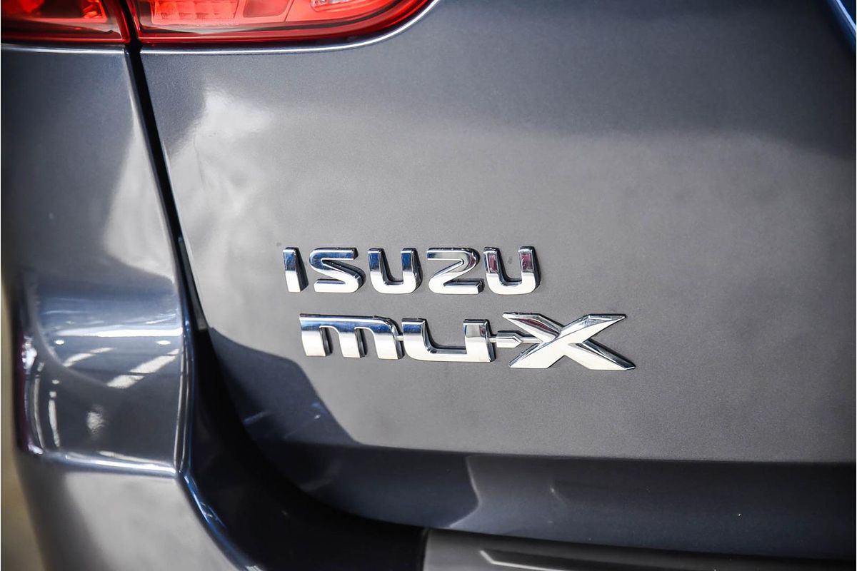 2018 Isuzu MU-X LS-T