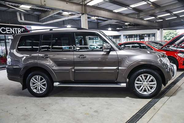2012 Mitsubishi Pajero VR-X NW