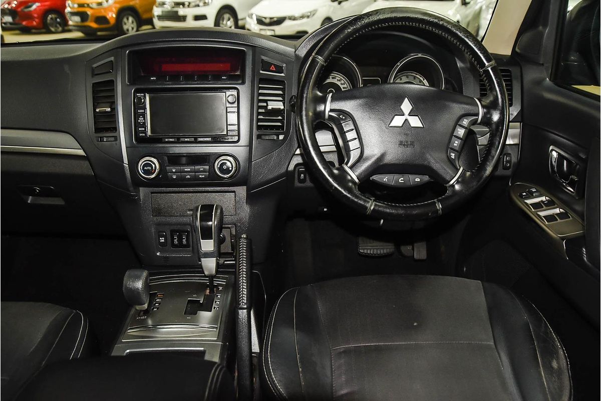 2012 Mitsubishi Pajero VR-X NW
