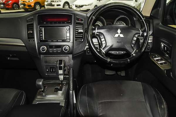 2012 Mitsubishi Pajero VR-X NW