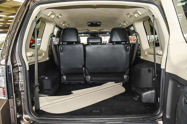 2012 Mitsubishi Pajero VR-X NW