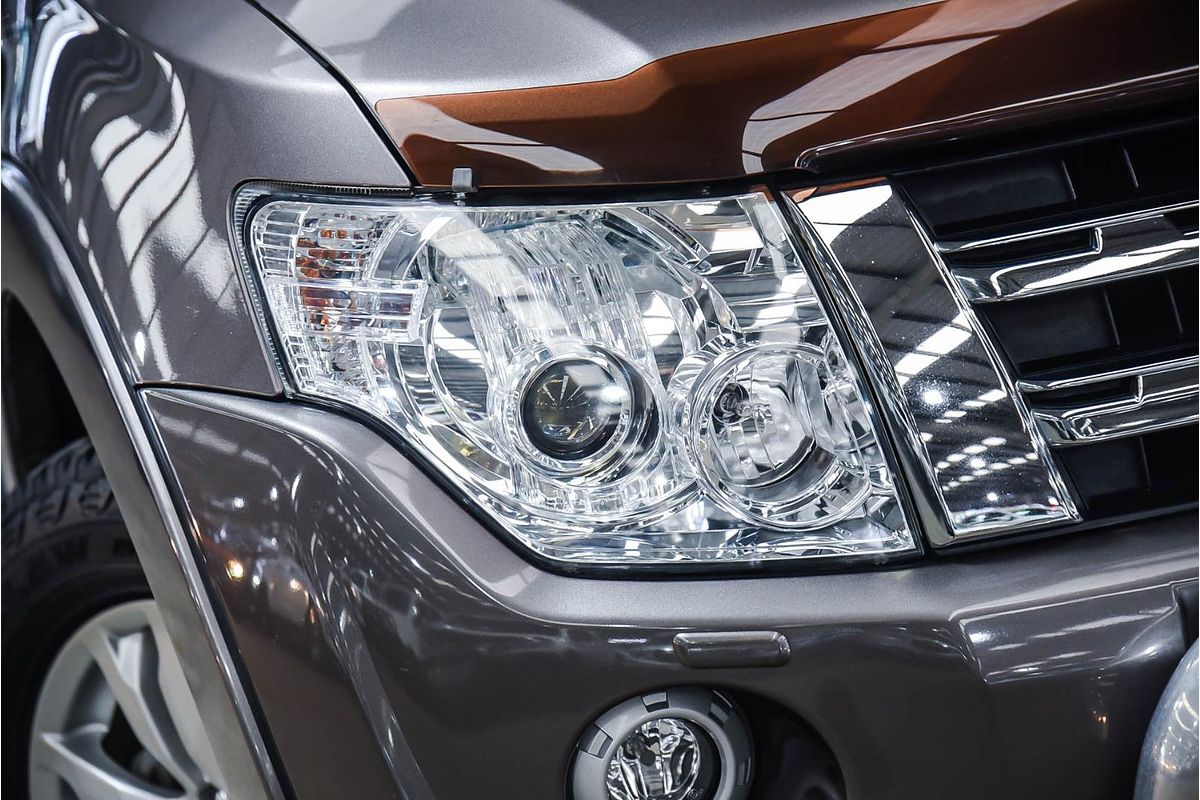 2012 Mitsubishi Pajero VR-X NW