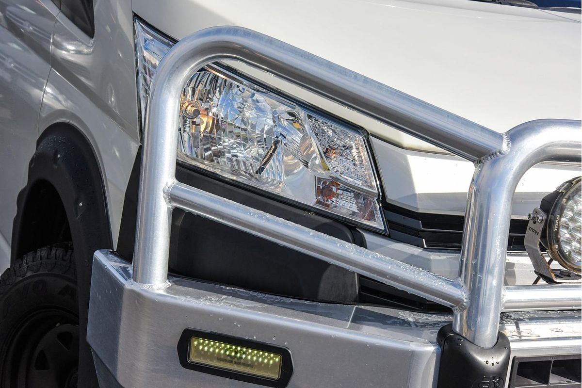2021 Toyota Hiace Commuter GDH322R