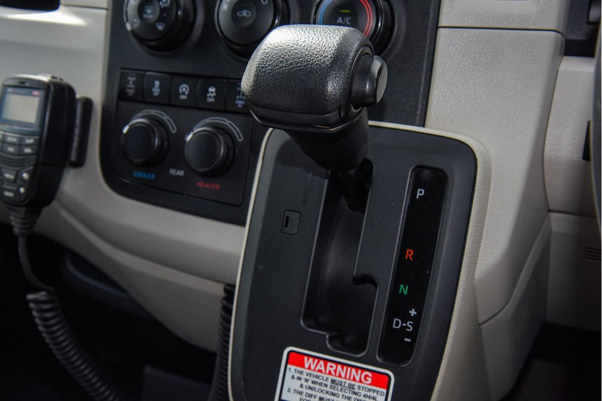 2021 Toyota Hiace Commuter GDH322R
