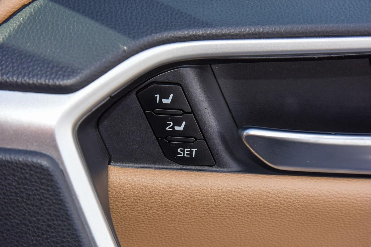 2019 Toyota RAV4 Cruiser AXAH54R