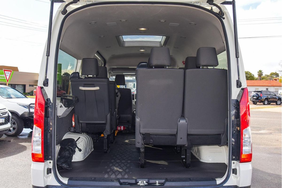 2021 Toyota Hiace Commuter GDH322R
