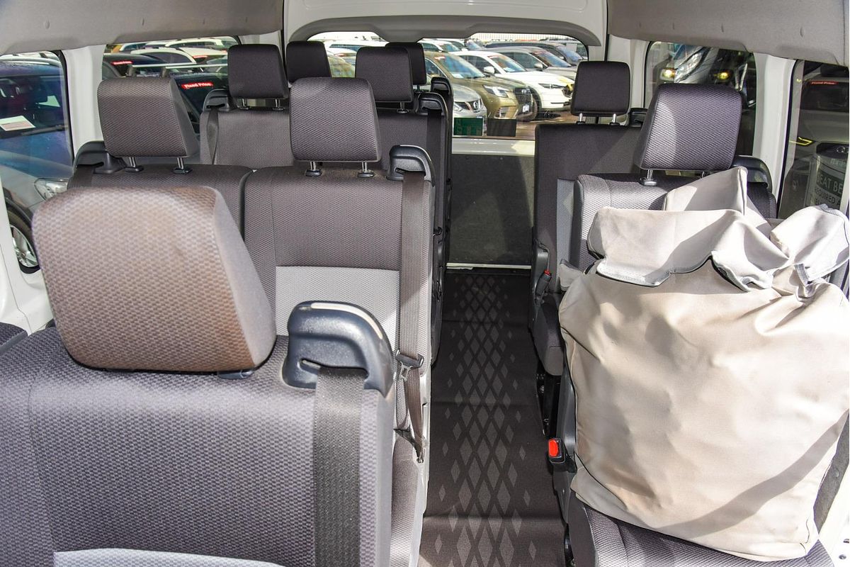 2021 Toyota Hiace Commuter GDH322R