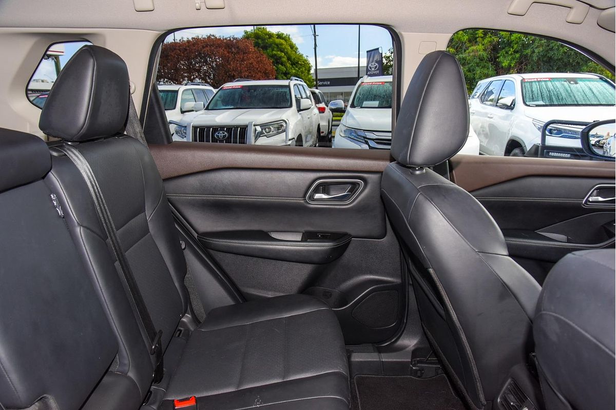 2023 Nissan X-TRAIL ST-L T33