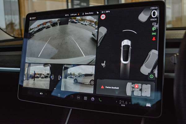 2020 Tesla Model 3 Standard Range Plus