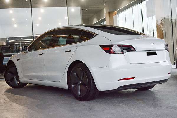 2020 Tesla Model 3 Standard Range Plus