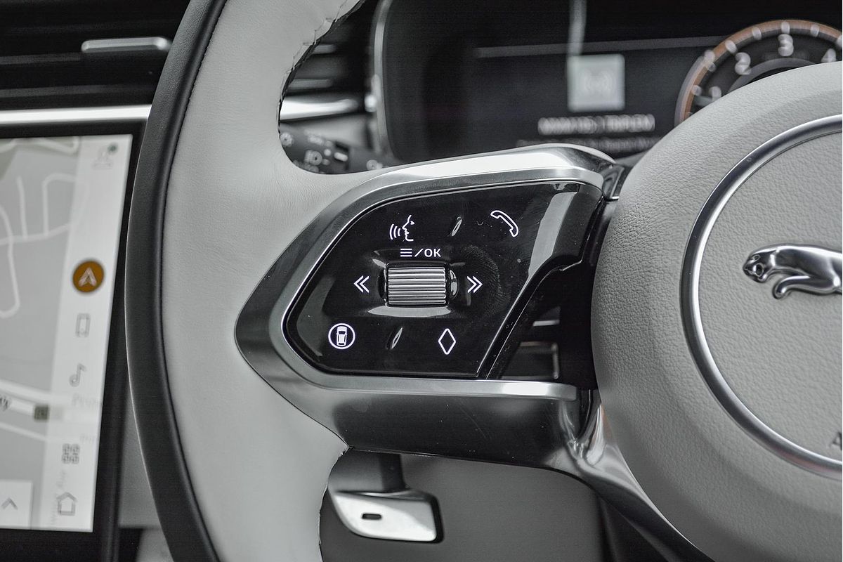 2025 Jaguar F-PACE PHEV P400e R-Dynamic SE 90th Anniversary Edition X761