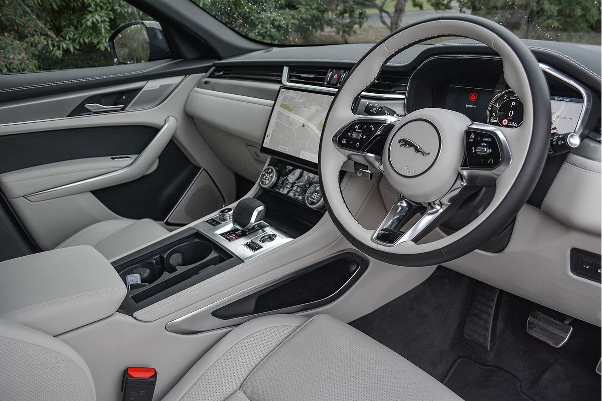 2025 Jaguar F-PACE PHEV P400e R-Dynamic SE 90th Anniversary Edition X761