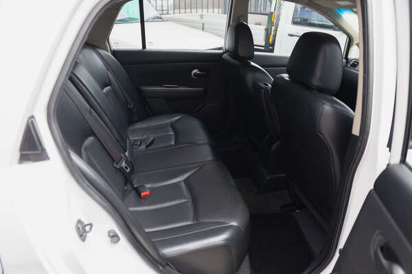 2010 Nissan Tiida Ti C11