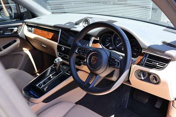 2024 Porsche Macan 95B