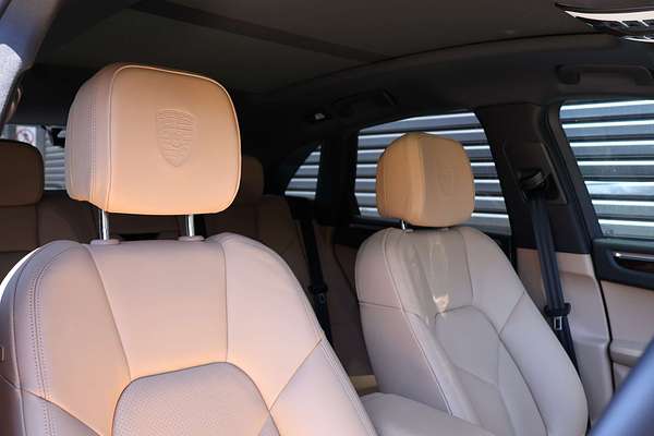 2024 Porsche Macan 95B