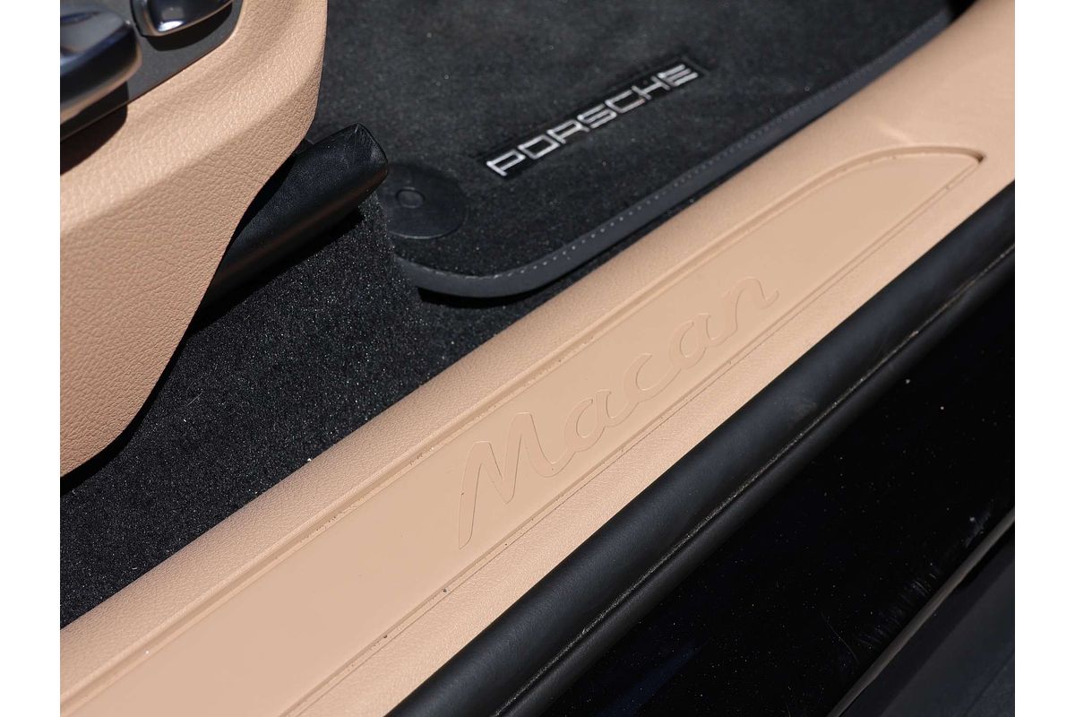 2024 Porsche Macan 95B