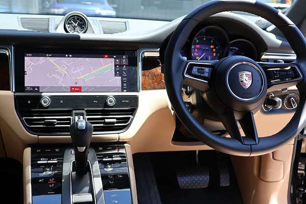 2024 Porsche Macan 95B