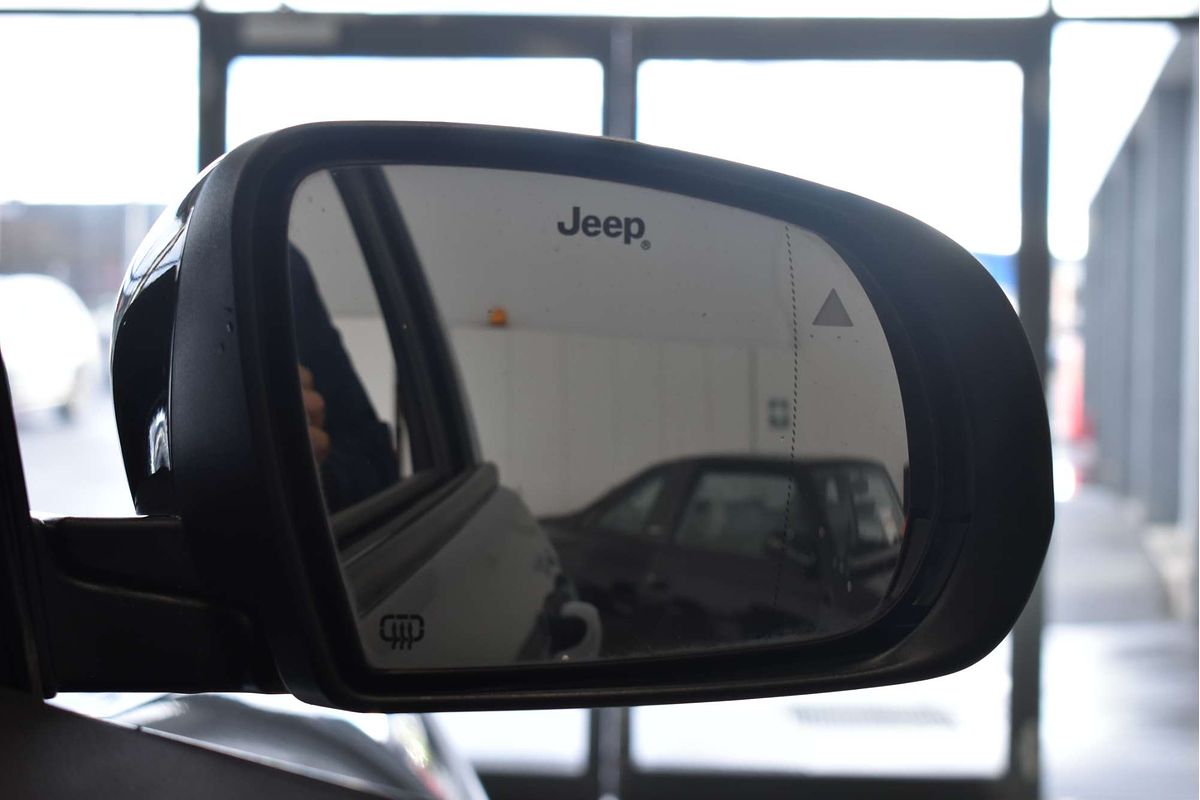 2022 Jeep Compass Limited M6