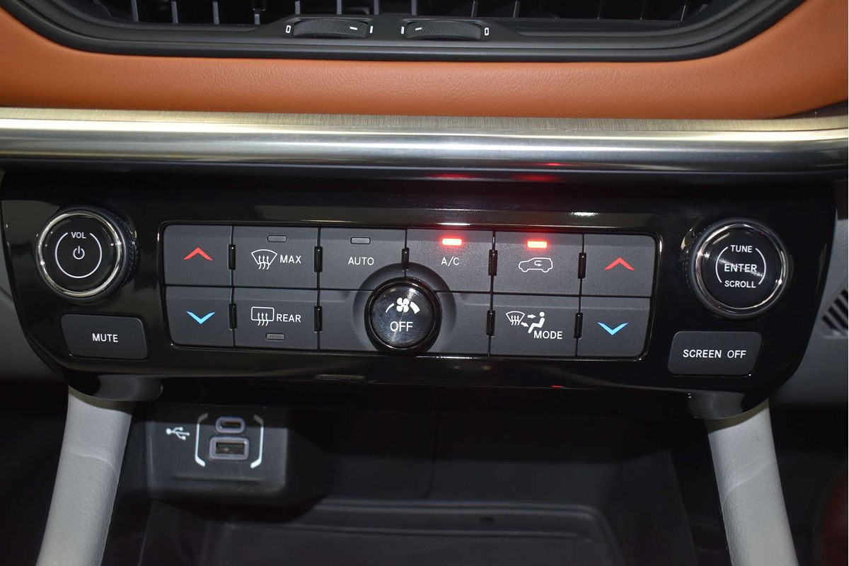2022 Jeep Compass Limited M6