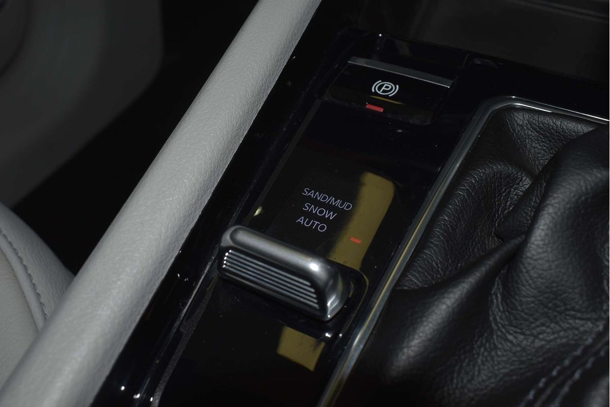 2022 Jeep Compass Limited M6