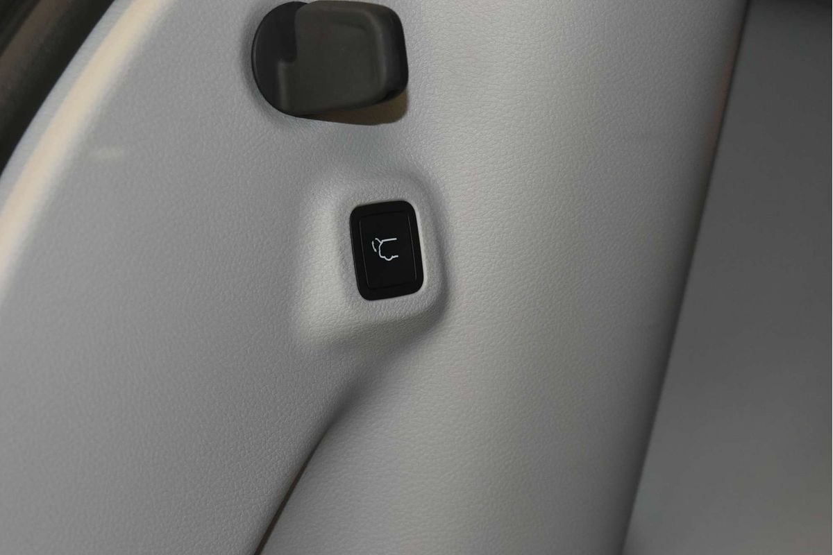2022 Jeep Compass Limited M6