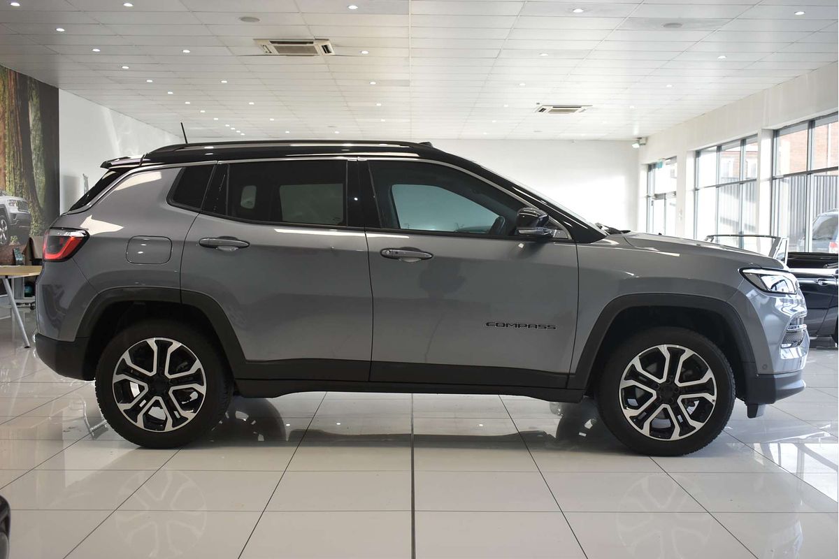 2022 Jeep Compass Limited M6