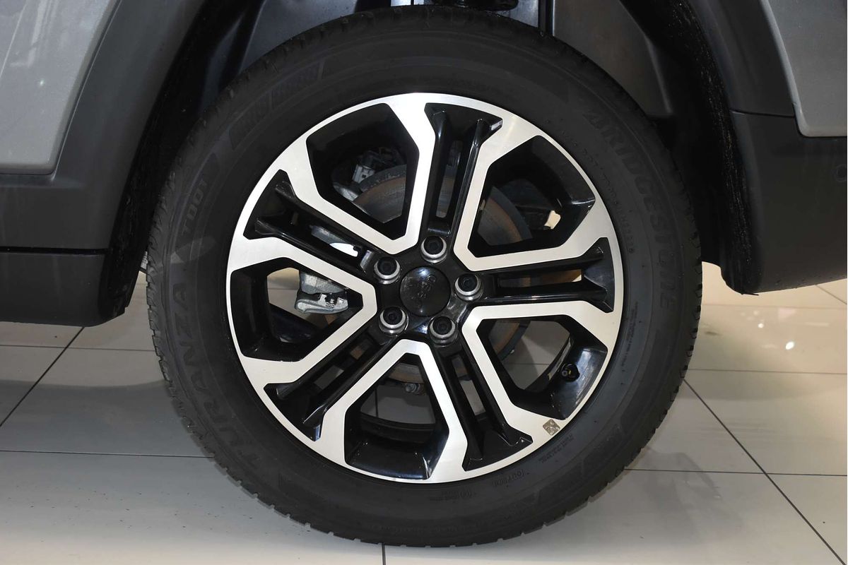 2022 Jeep Compass Limited M6