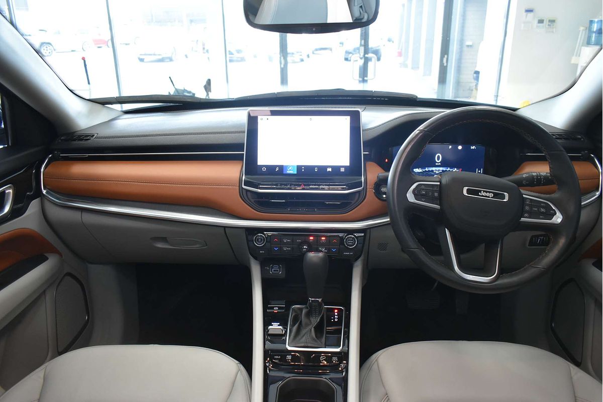 2022 Jeep Compass Limited M6