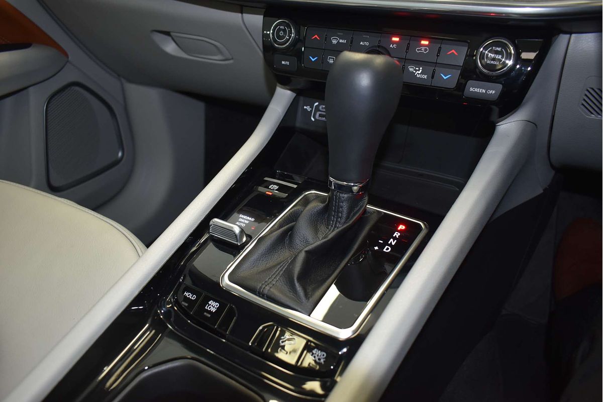 2022 Jeep Compass Limited M6
