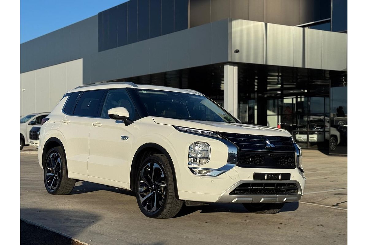 2022 Mitsubishi Outlander PHEV Exceed ZM