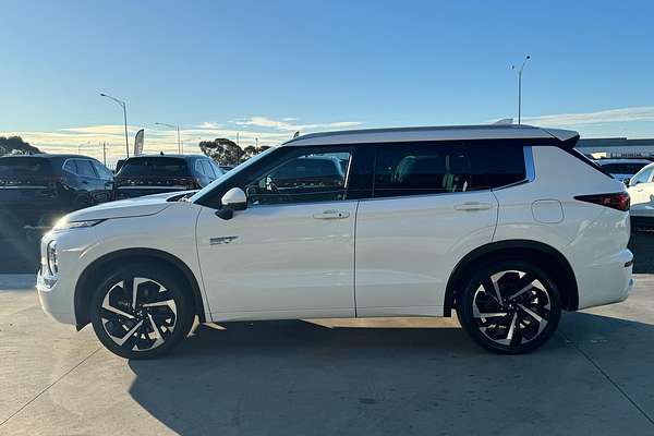 2022 Mitsubishi Outlander PHEV Exceed ZM