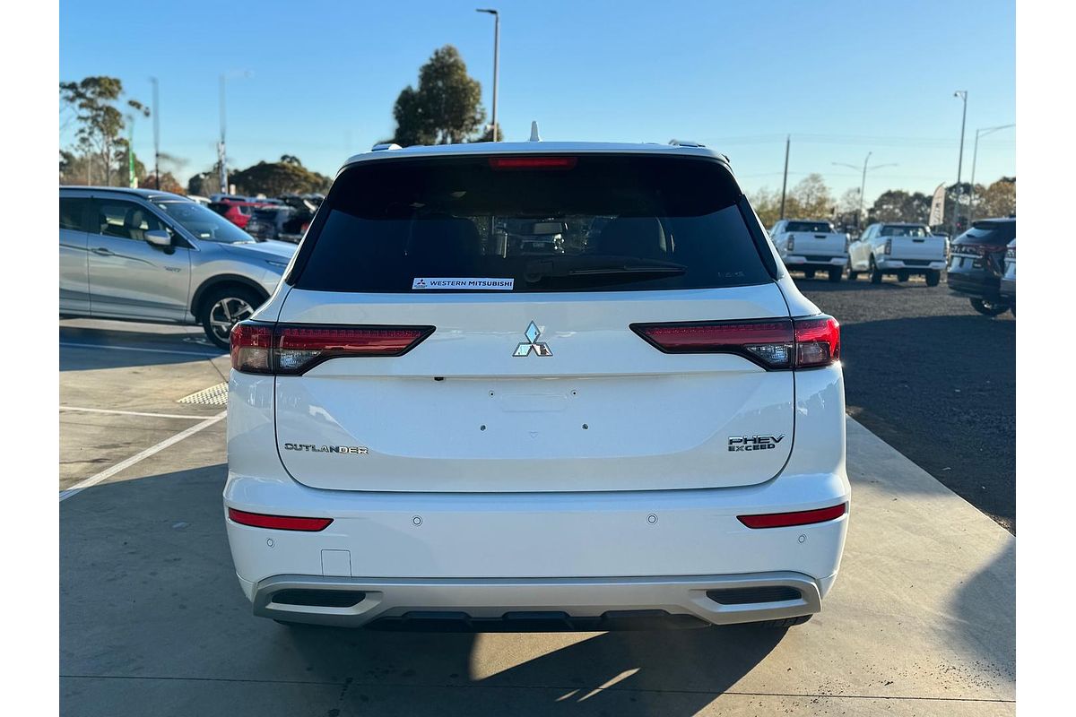 2022 Mitsubishi Outlander PHEV Exceed ZM
