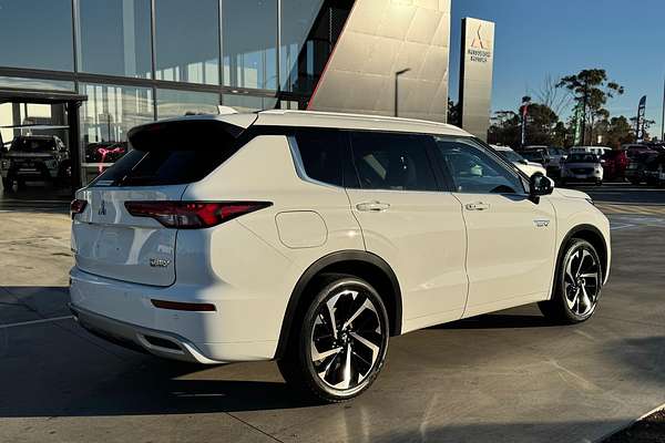 2022 Mitsubishi Outlander PHEV Exceed ZM