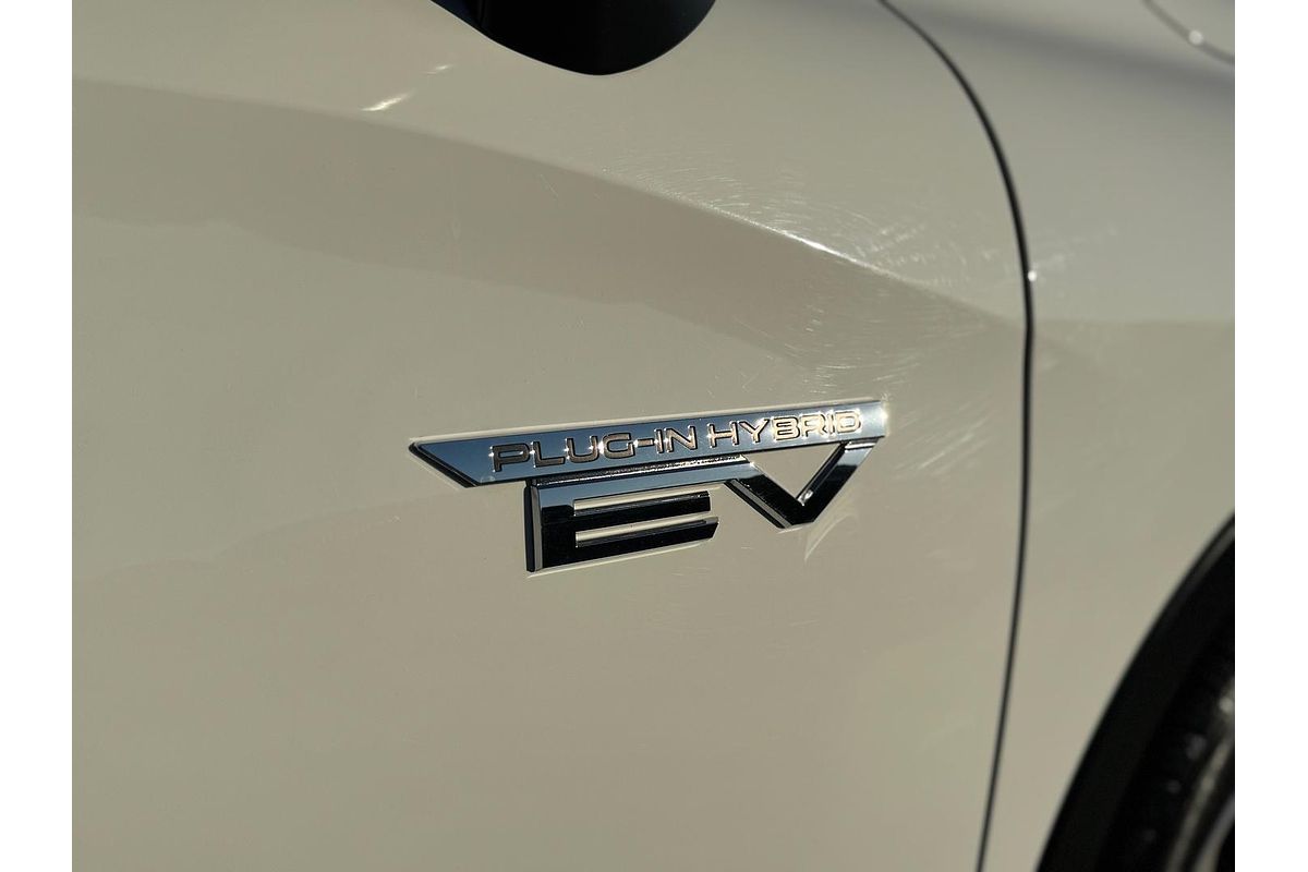 2022 Mitsubishi Outlander PHEV Exceed ZM
