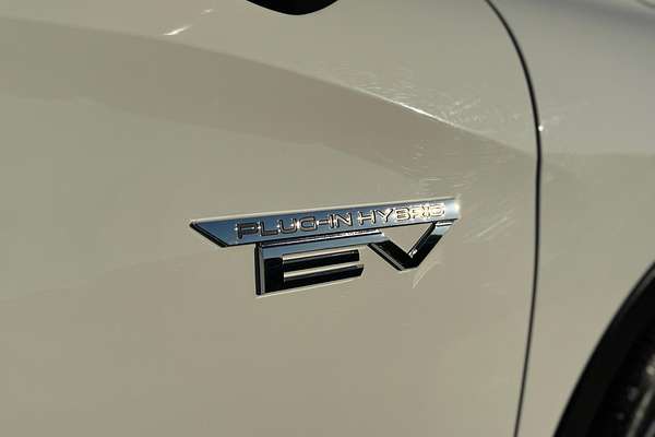 2022 Mitsubishi Outlander PHEV Exceed ZM
