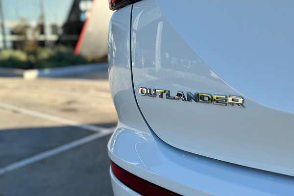 2022 Mitsubishi Outlander PHEV Exceed ZM