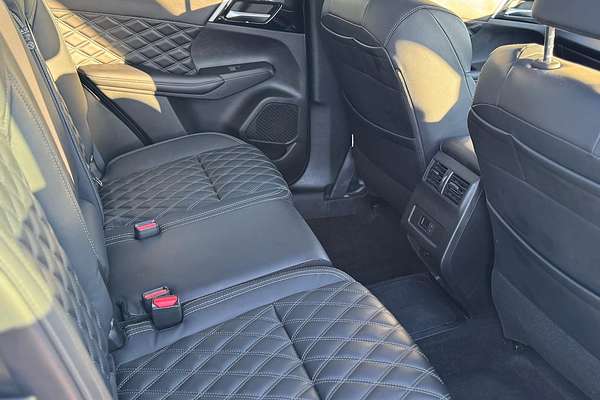 2022 Mitsubishi Outlander PHEV Exceed ZM