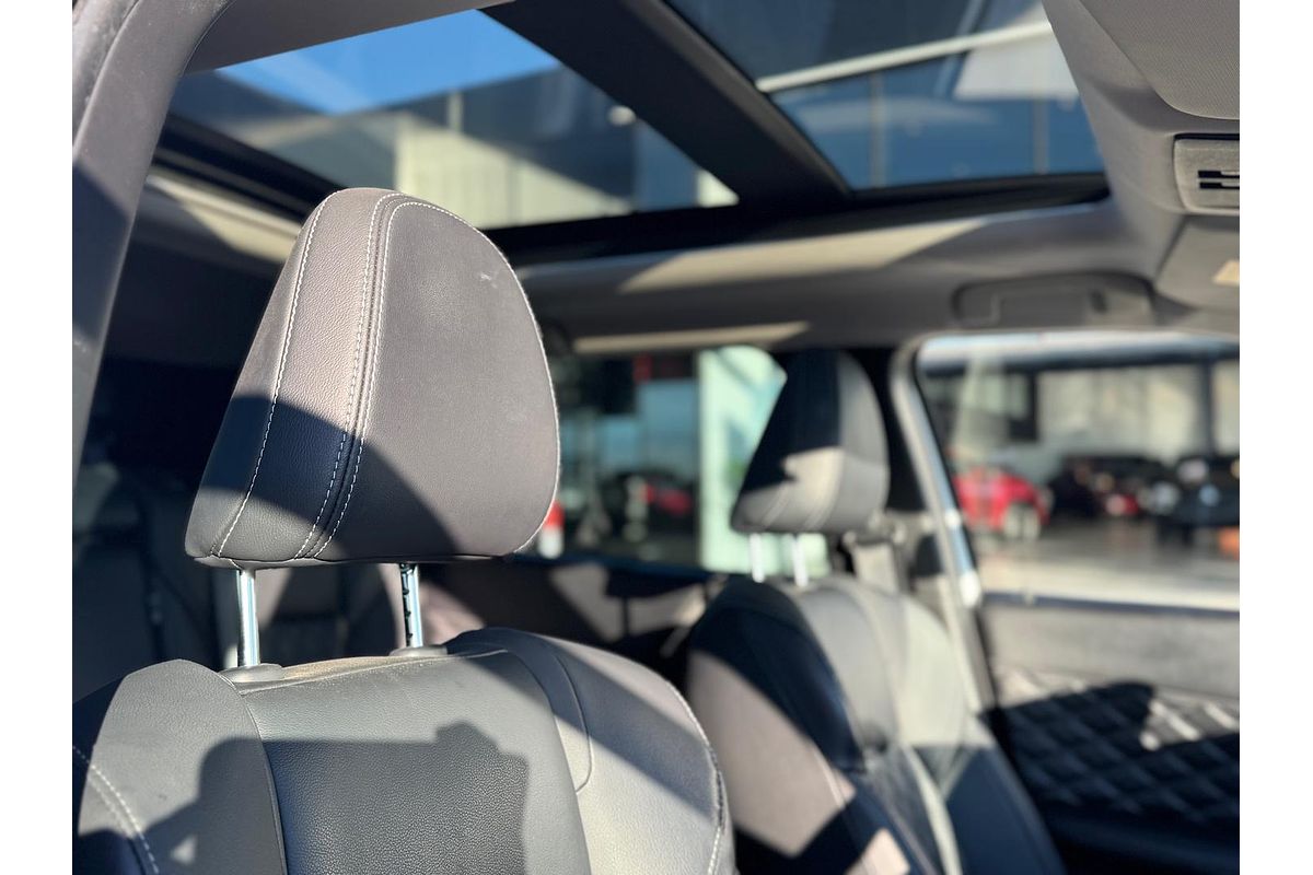 2022 Mitsubishi Outlander PHEV Exceed ZM