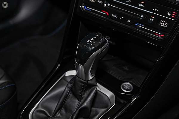 2025 Volkswagen T-Roc R Wolfsburg Edition D11