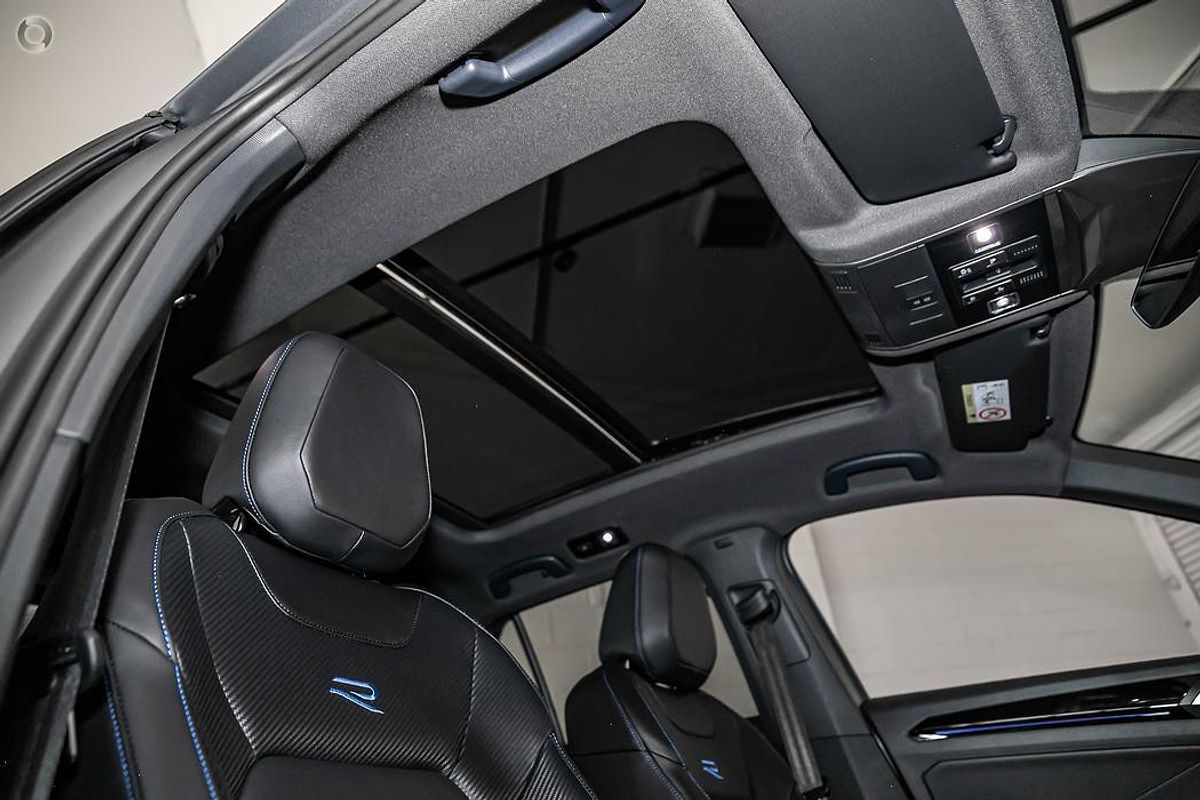 2025 Volkswagen T-Roc R Wolfsburg Edition D11