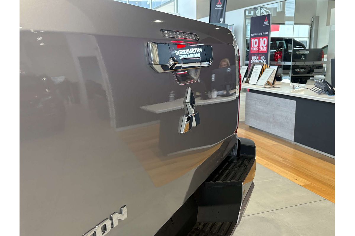 2024 Mitsubishi Triton GLX MV 4X4