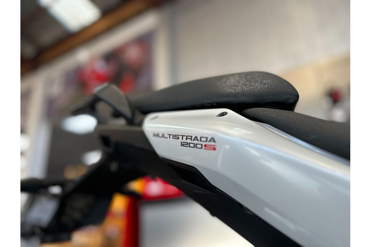 2011 Ducati MULTISTRADA 1200S TOURING