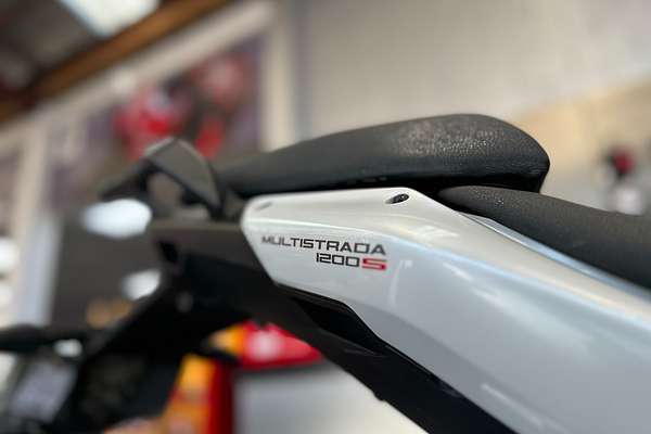 2011 Ducati MULTISTRADA 1200S TOURING