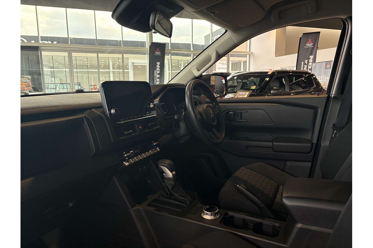 2024 Mitsubishi Triton GLX MV 4X4