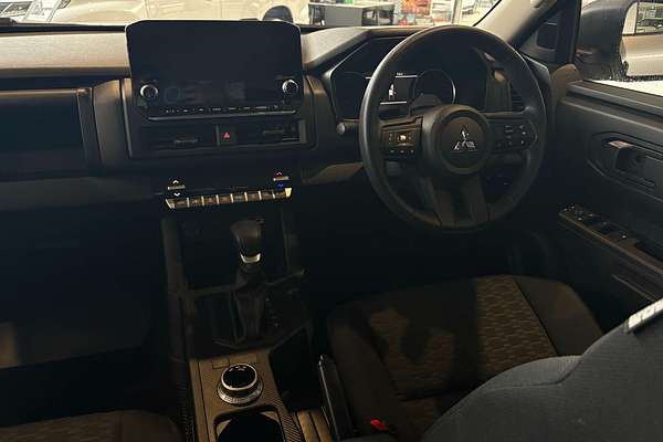 2024 Mitsubishi Triton GLX MV 4X4