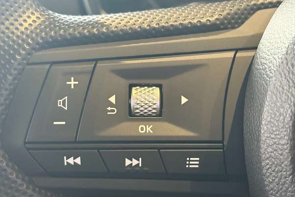 2024 Mitsubishi Triton GLX MV 4X4