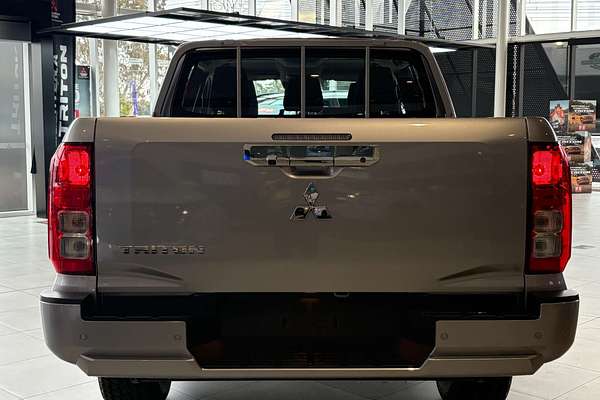2024 Mitsubishi Triton GLX MV 4X4