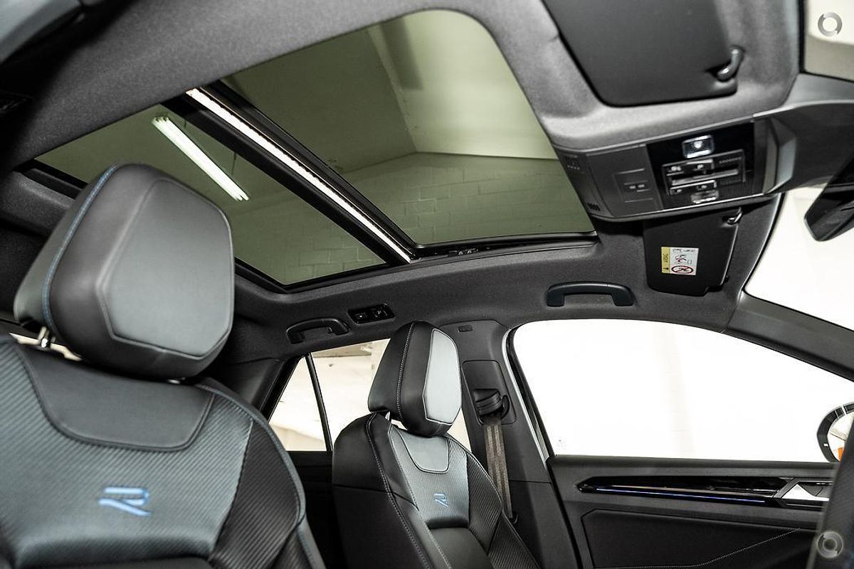 2025 Volkswagen T-Roc R D11